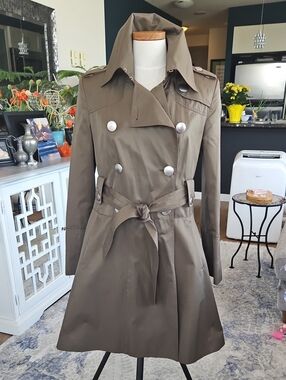 Classic Double-Breasted Trench Coat in Olive with Tie Waist
